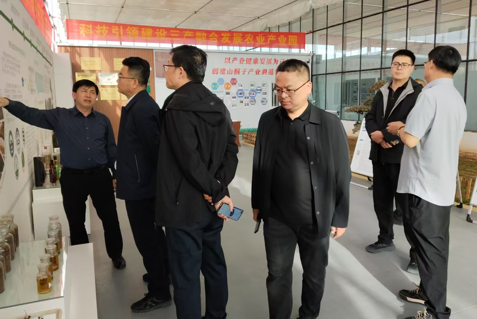 输入图片说明